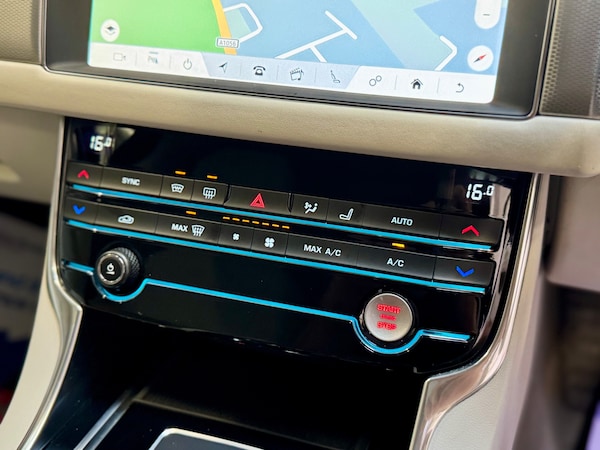 Used Jaguar XF 2018 for sale - 75549978: Photo 27