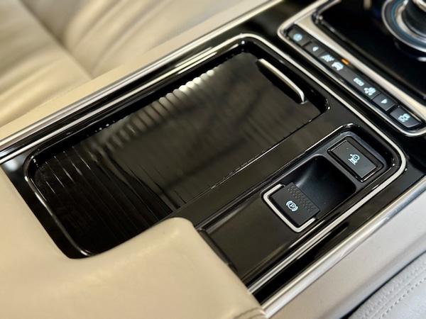 Used Jaguar XF 2018 for sale - 75549978: Photo 29