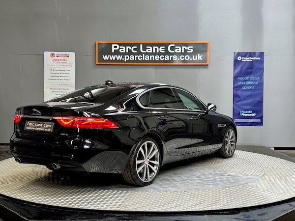 Used Jaguar XF 2018 for sale - 75549978: Photo 3