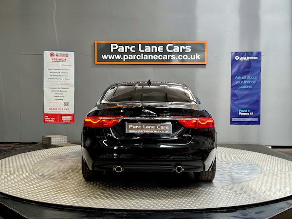 Used Jaguar XF 2018 for sale - 75549978: Photo 4