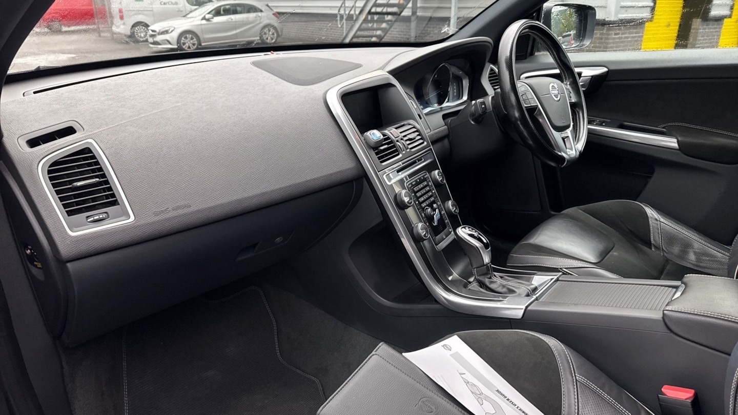 Used Volvo XC60 2017 for sale - 76641606: Photo 3