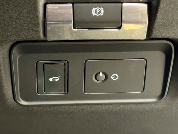 Used Land Rover Discovery Sport 2019 for sale - 74710630: Photo 25