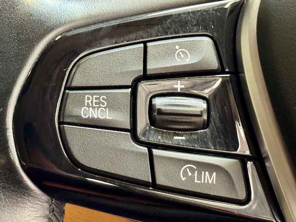 Used BMW 5 Series 2017 for sale - 75468438: Photo 25
