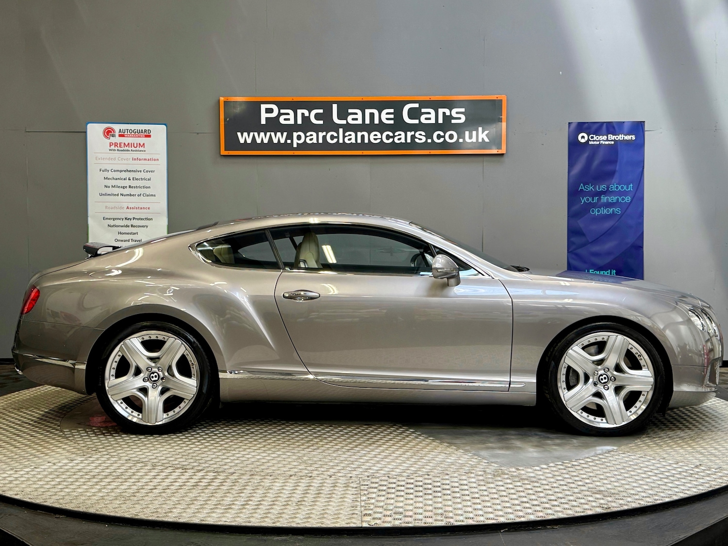 Used Bentley Continental 2011 for sale - 76063742: Photo 2