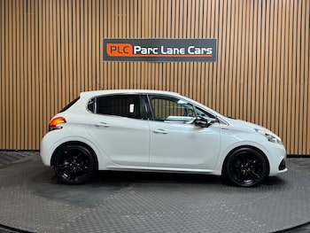 Used Peugeot 208 2015 for sale - 78789421: Photo