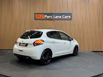 Used Peugeot 208 2015 for sale - 78789421: Photo