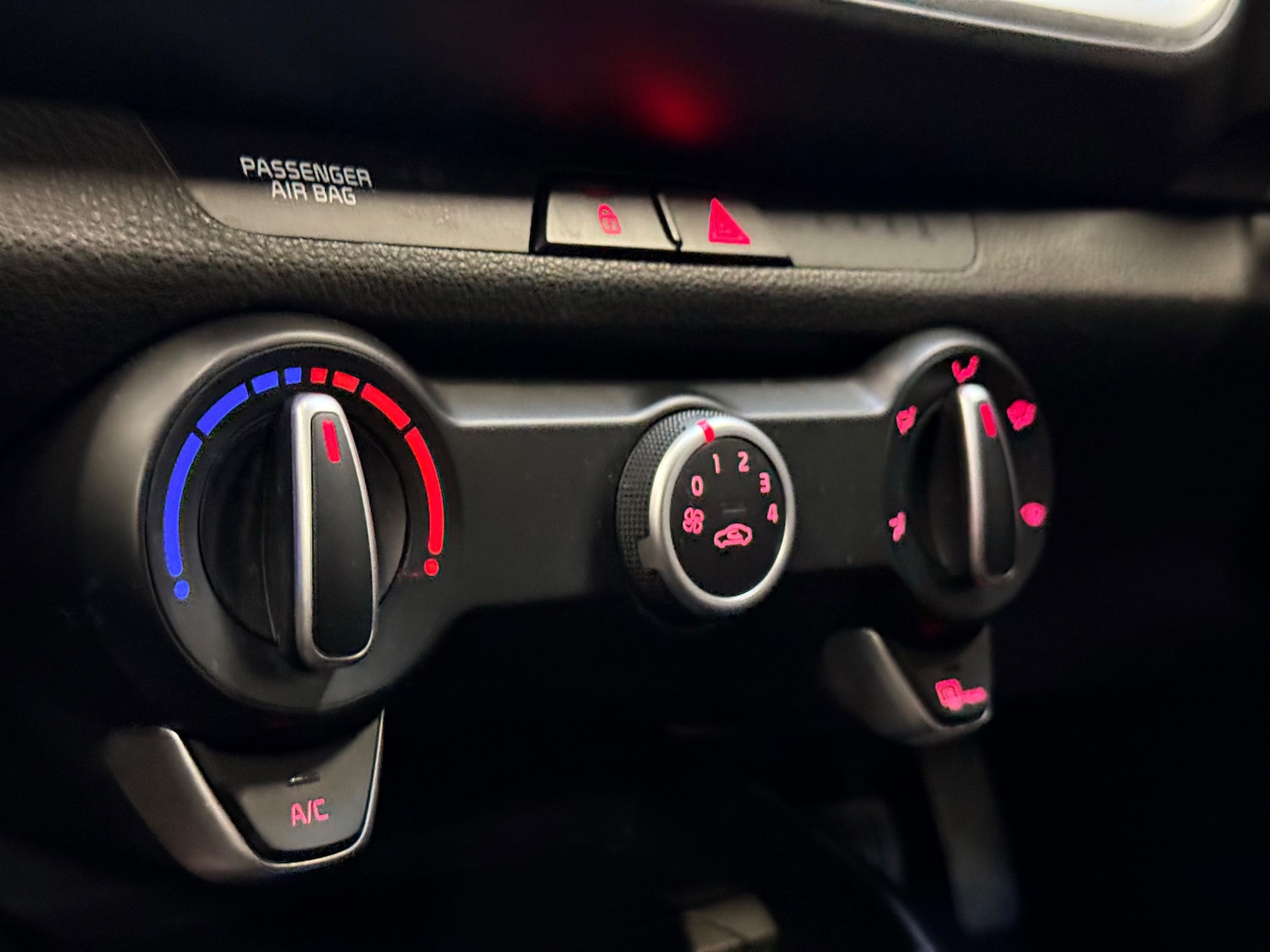 Used Kia Stonic 2020 for sale - 77408847: Photo 17