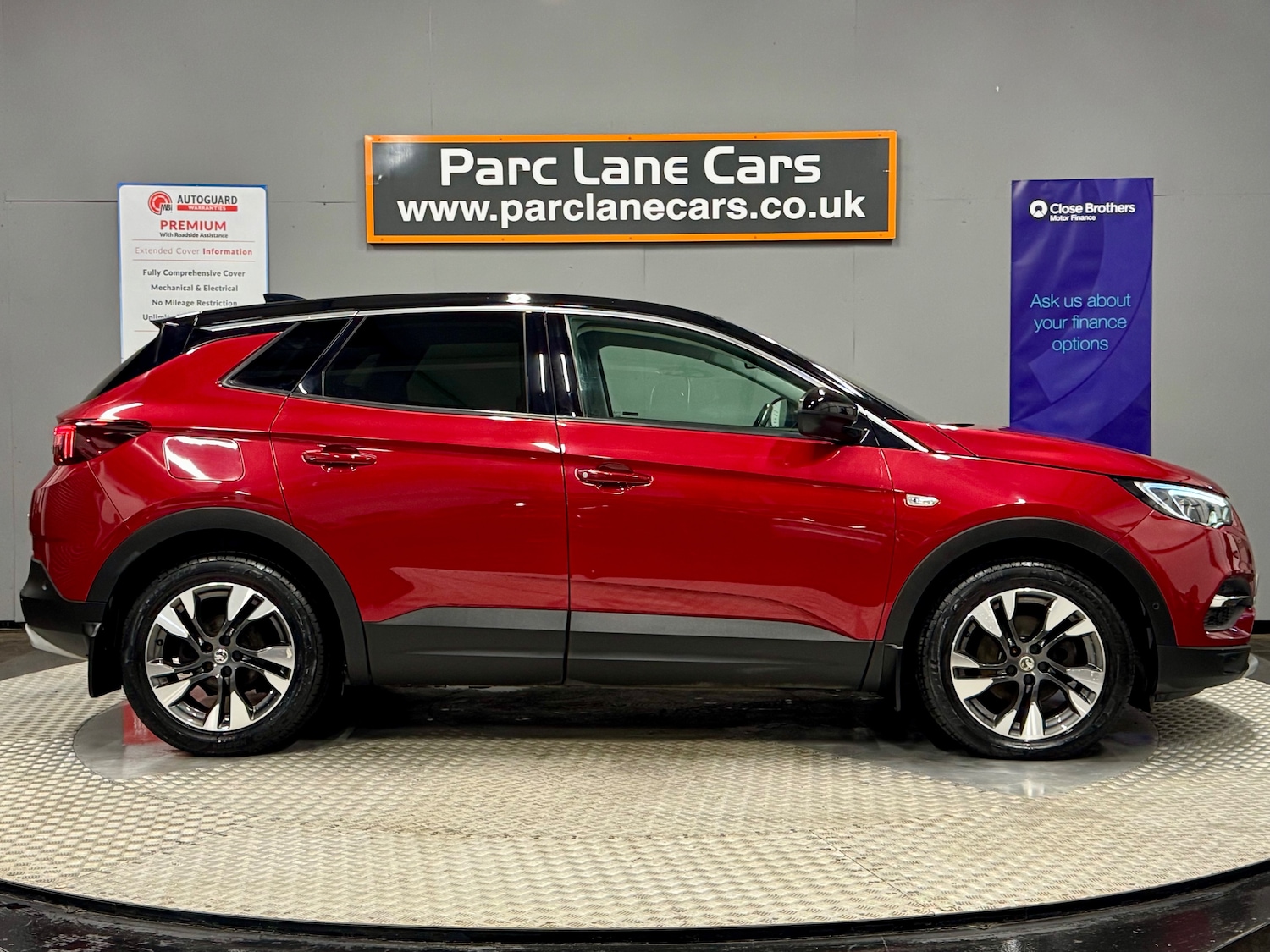 Used Vauxhall Grandland X 2018 for sale - 76565602: Photo 2