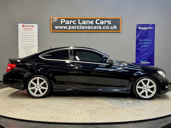 Used Mercedes-Benz C-Class 2013 for sale - 75489745: Photo 2