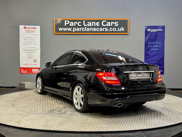 Used Mercedes-Benz C-Class 2013 for sale - 75489745: Photo 5