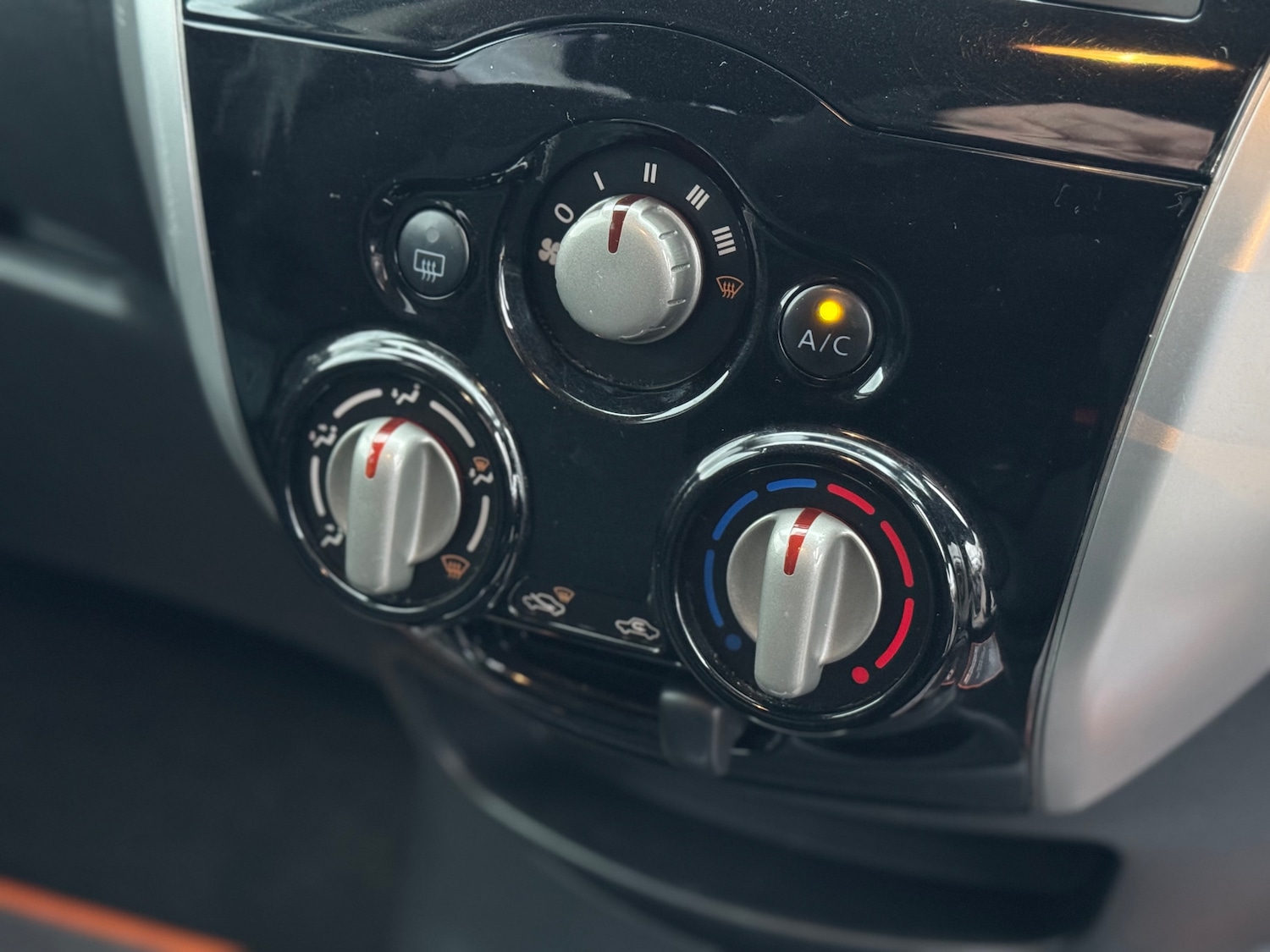 Used Nissan Note 2014 for sale - 77045760: Photo 16