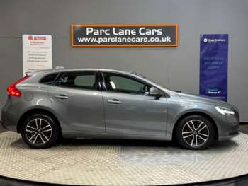 Used Volvo V40 2018 for sale - 74500112: Photo