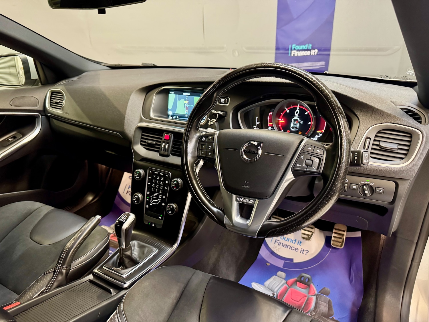 Used Volvo V40 2016 for sale - 76346867: Photo 12