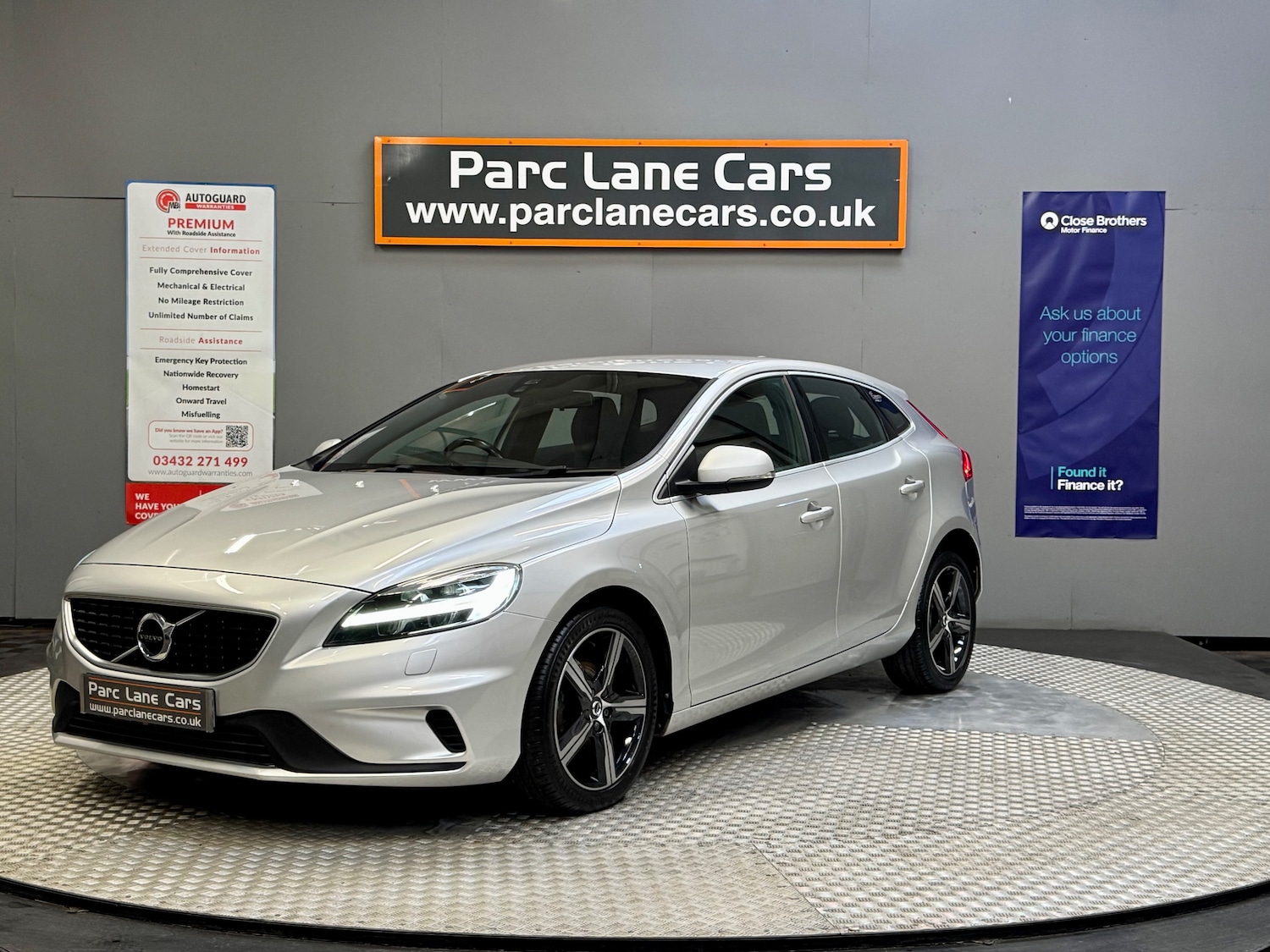 Used Volvo V40 2016 for sale - 76346867: Photo 8