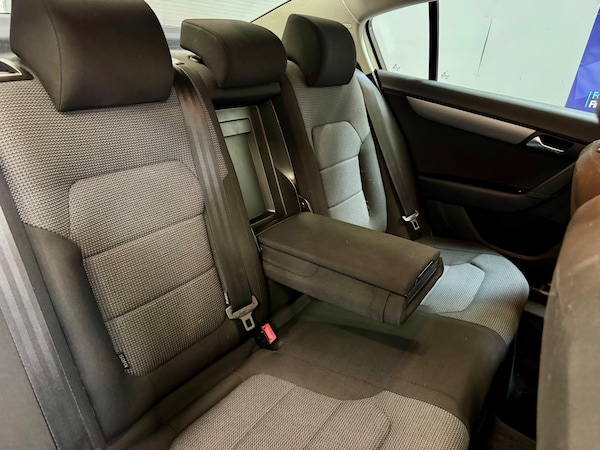 Used Volkswagen Passat 2012 for sale - 75337777: Photo 17