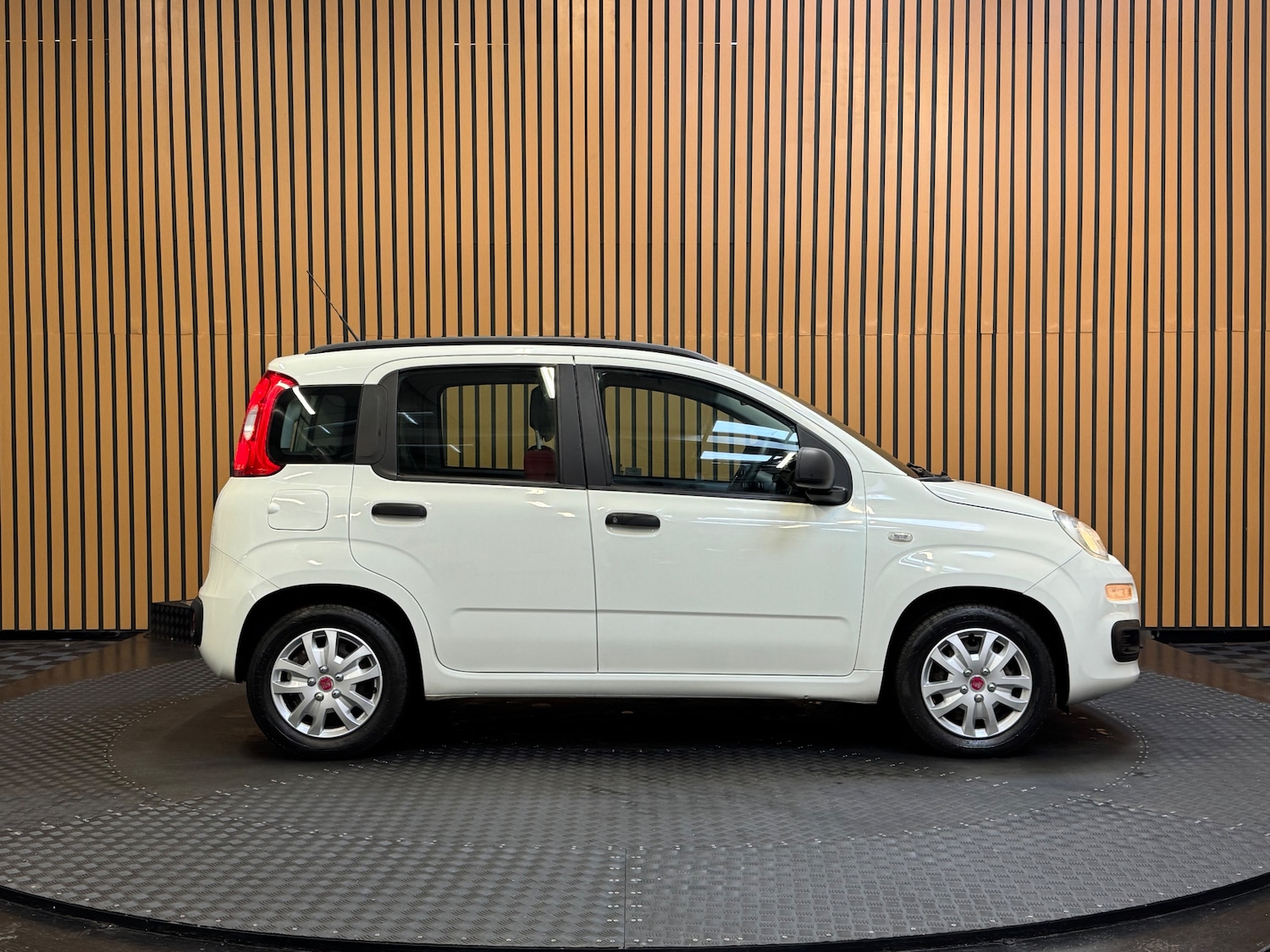 Used Fiat Panda 2014 for sale - 77590484: Photo 2