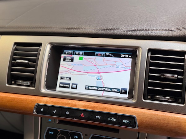 Used Jaguar XF 2012 for sale - 74816079: Photo 21