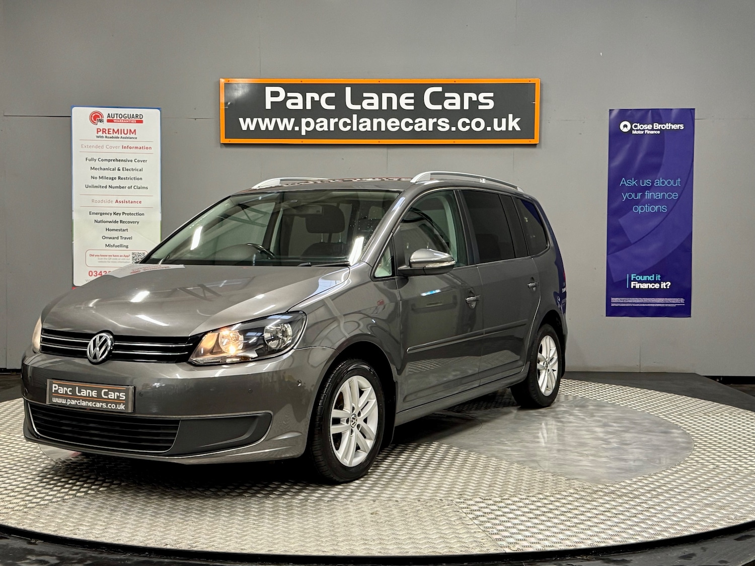 Used Volkswagen Touran 2012 for sale - 76863064: Photo 10