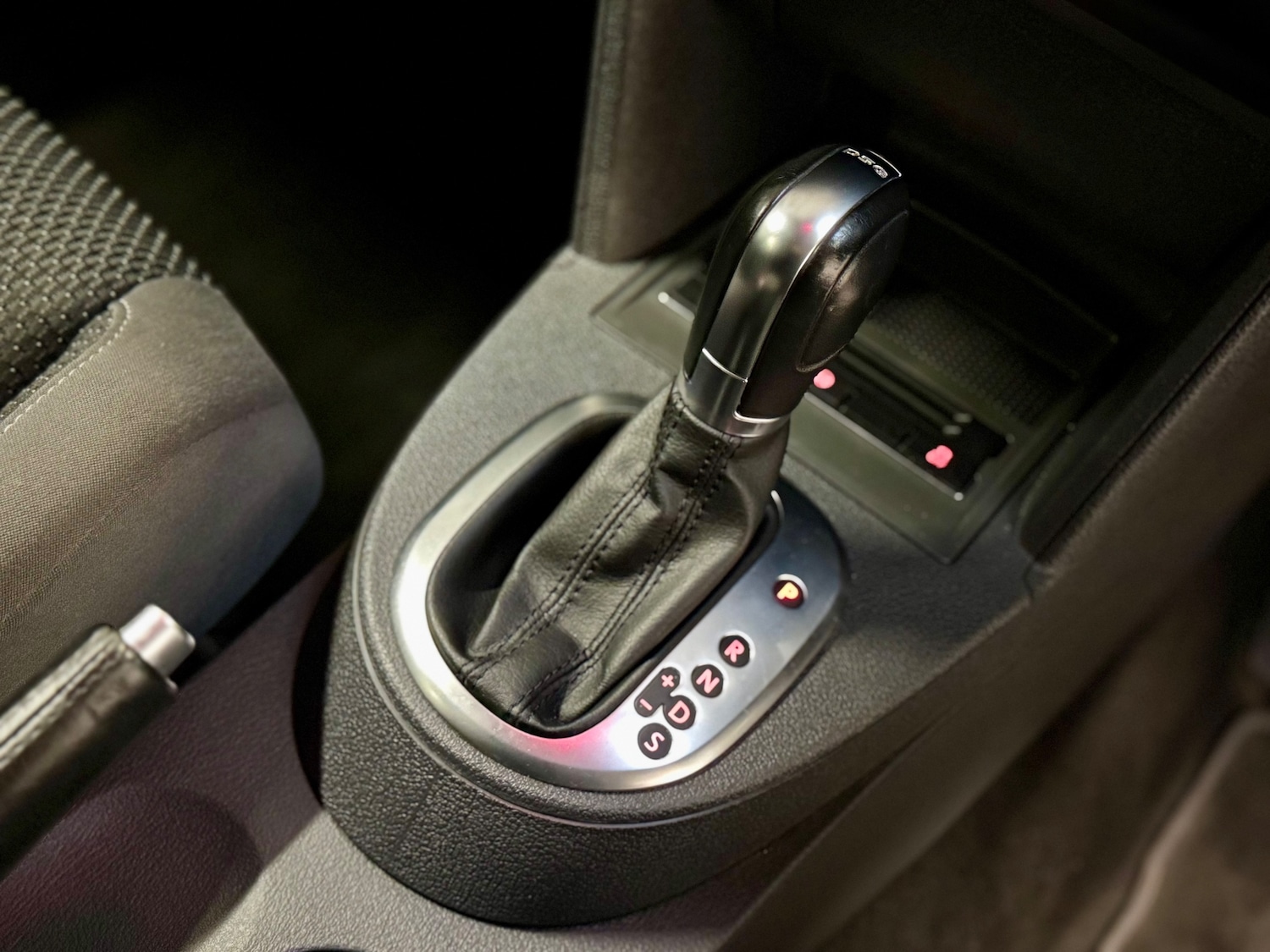 Used Volkswagen Touran 2012 for sale - 76863064: Photo 16