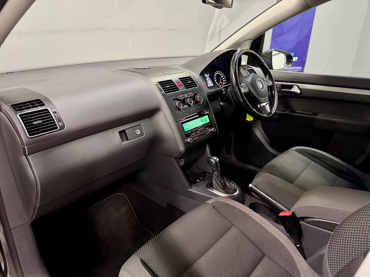 Used Volkswagen Touran 2012 for sale - 76863064: Photo 18