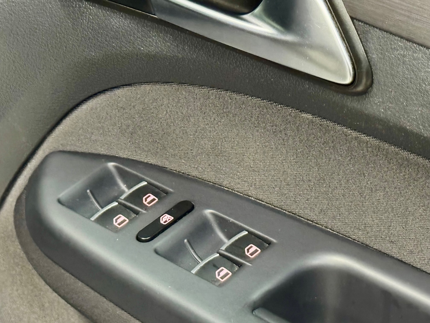 Used Volkswagen Touran 2012 for sale - 76863064: Photo 22