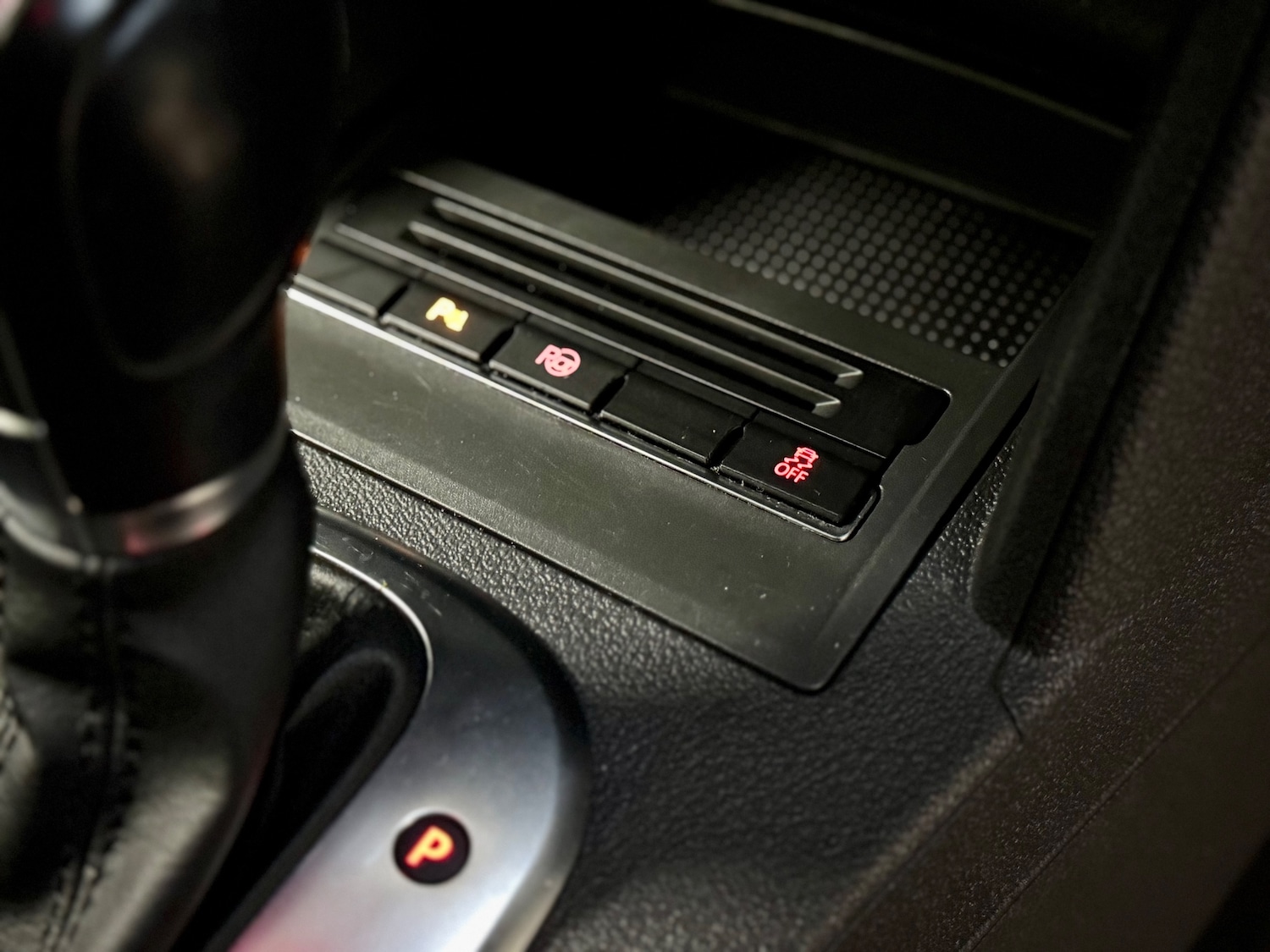 Used Volkswagen Touran 2012 for sale - 76863064: Photo 29