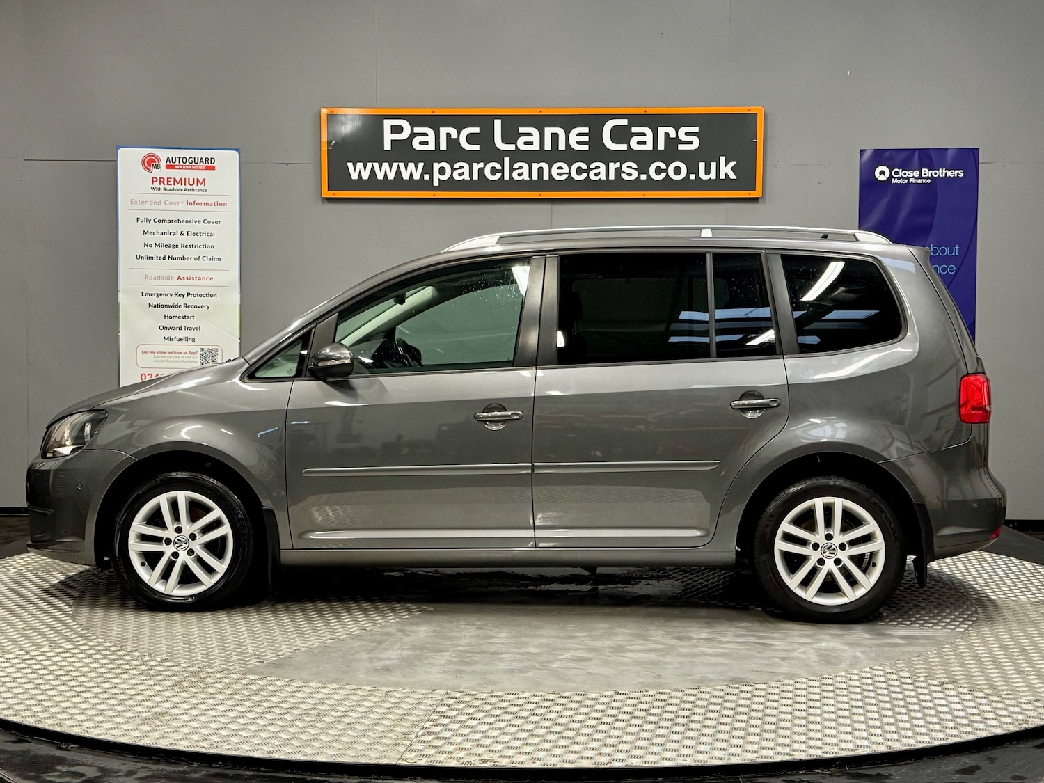 Used Volkswagen Touran 2012 for sale - 76863064: Photo 9