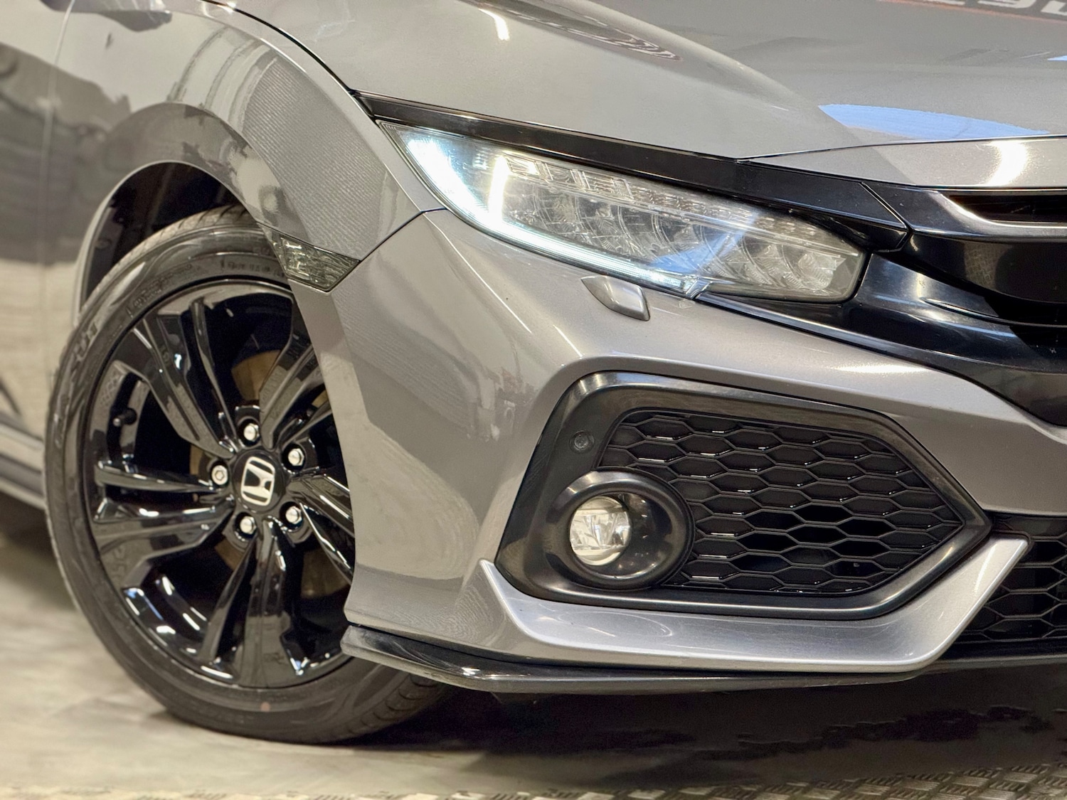 Used Honda Civic 2018 for sale - 76518071: Photo 11