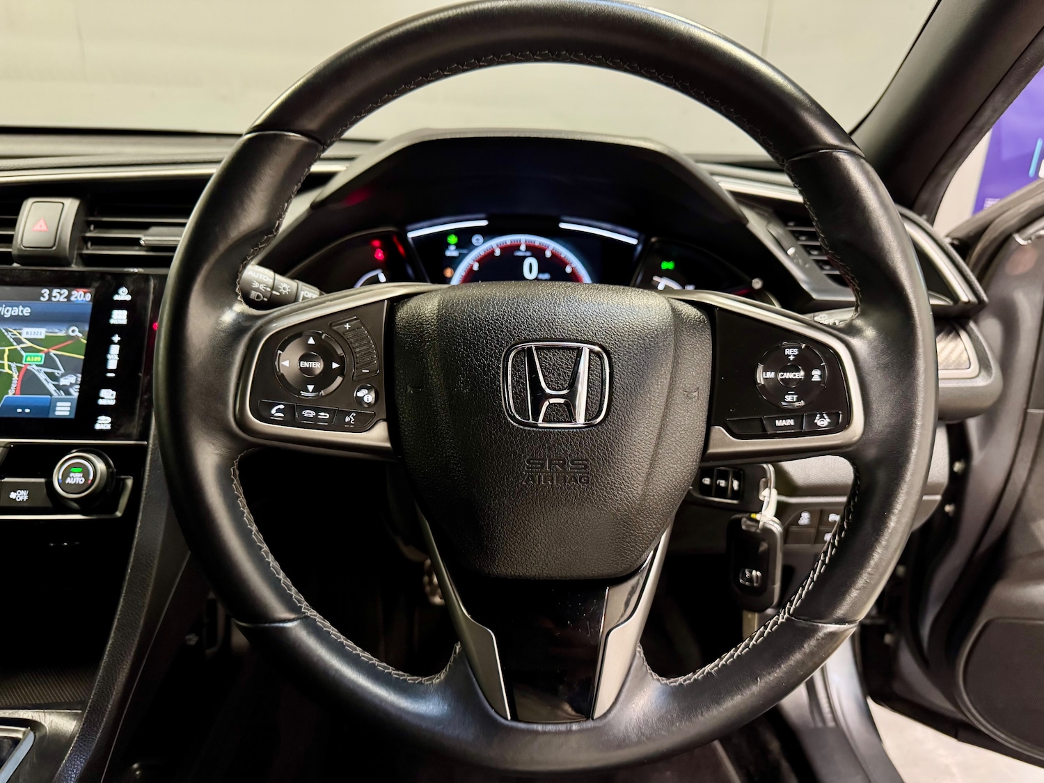 Used Honda Civic 2018 for sale - 76518071: Photo 15