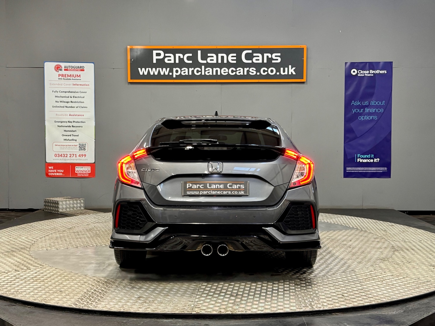 Used Honda Civic 2018 for sale - 76518071: Photo 4