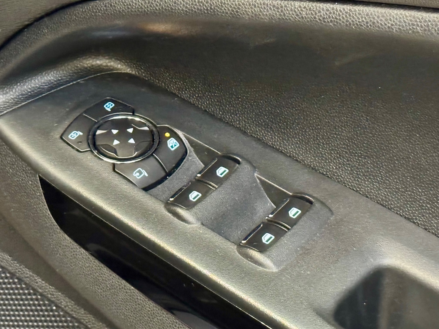 Used Ford Ecosport 2019 for sale - 76565608: Photo 21