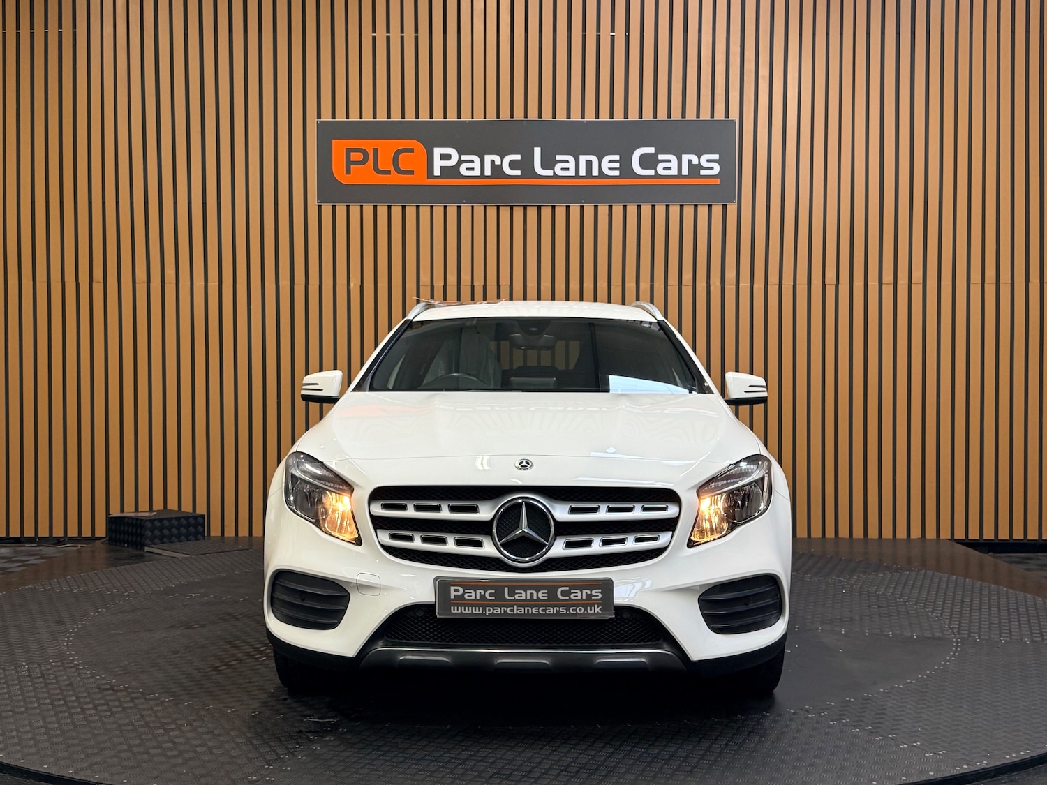 Used Mercedes-Benz GLA 2018 for sale - 77600556: Photo 2