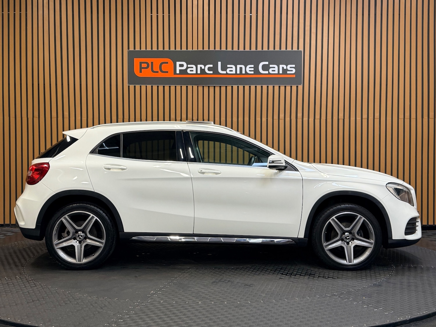 Used Mercedes-Benz GLA 2018 for sale - 77600556: Photo 8