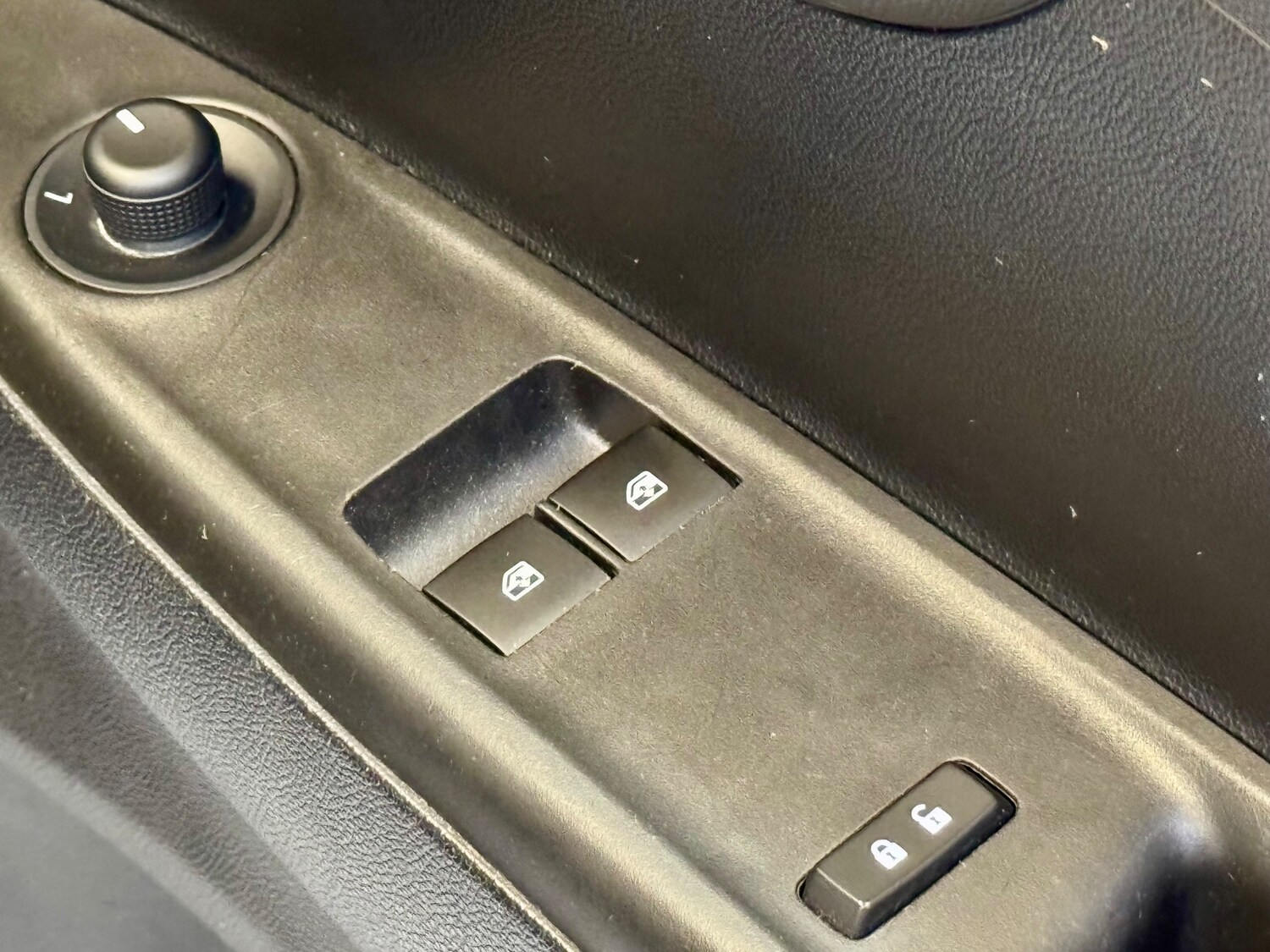 Used Vauxhall Viva 2016 for sale - 77603820: Photo 23