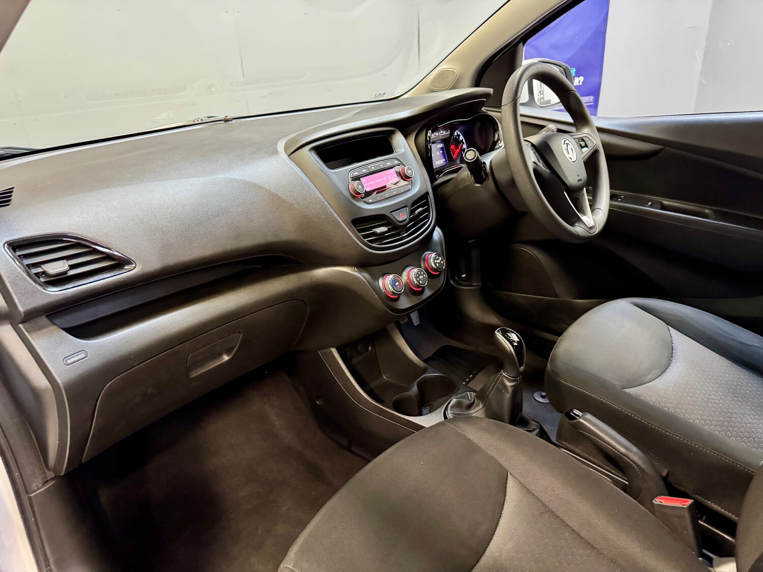 Used Vauxhall Viva 2016 for sale - 77764236: Photo 16