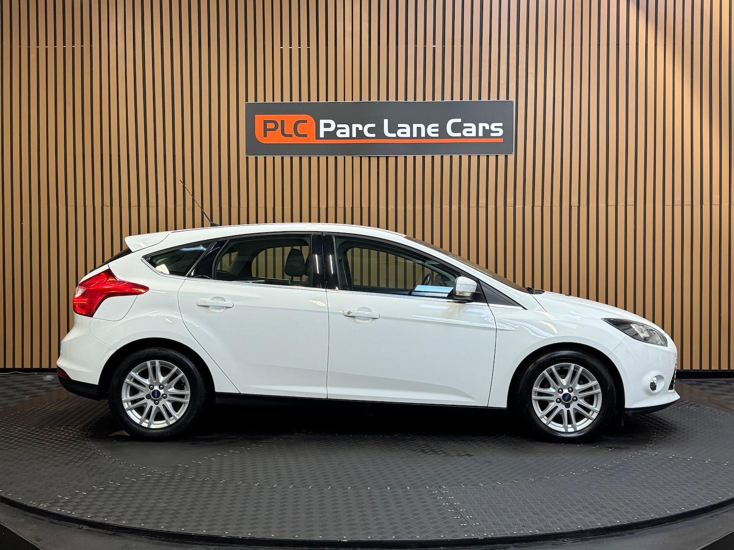 Used Ford Focus 2013 for sale - 77759541: Photo 2