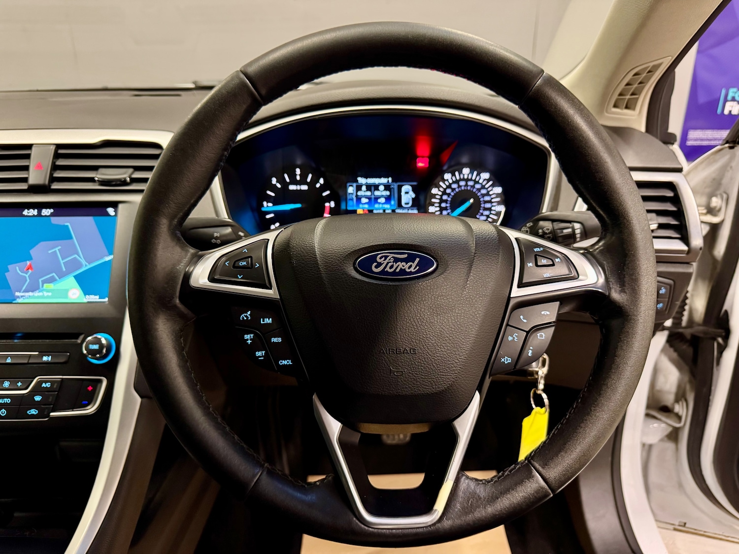 Used Ford Mondeo 2017 for sale - 76346882: Photo 14