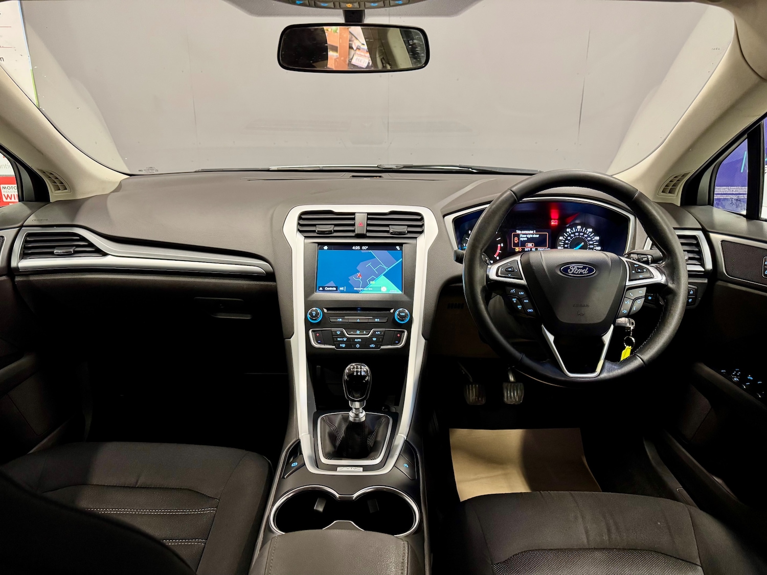 Used Ford Mondeo 2017 for sale - 76346882: Photo 15