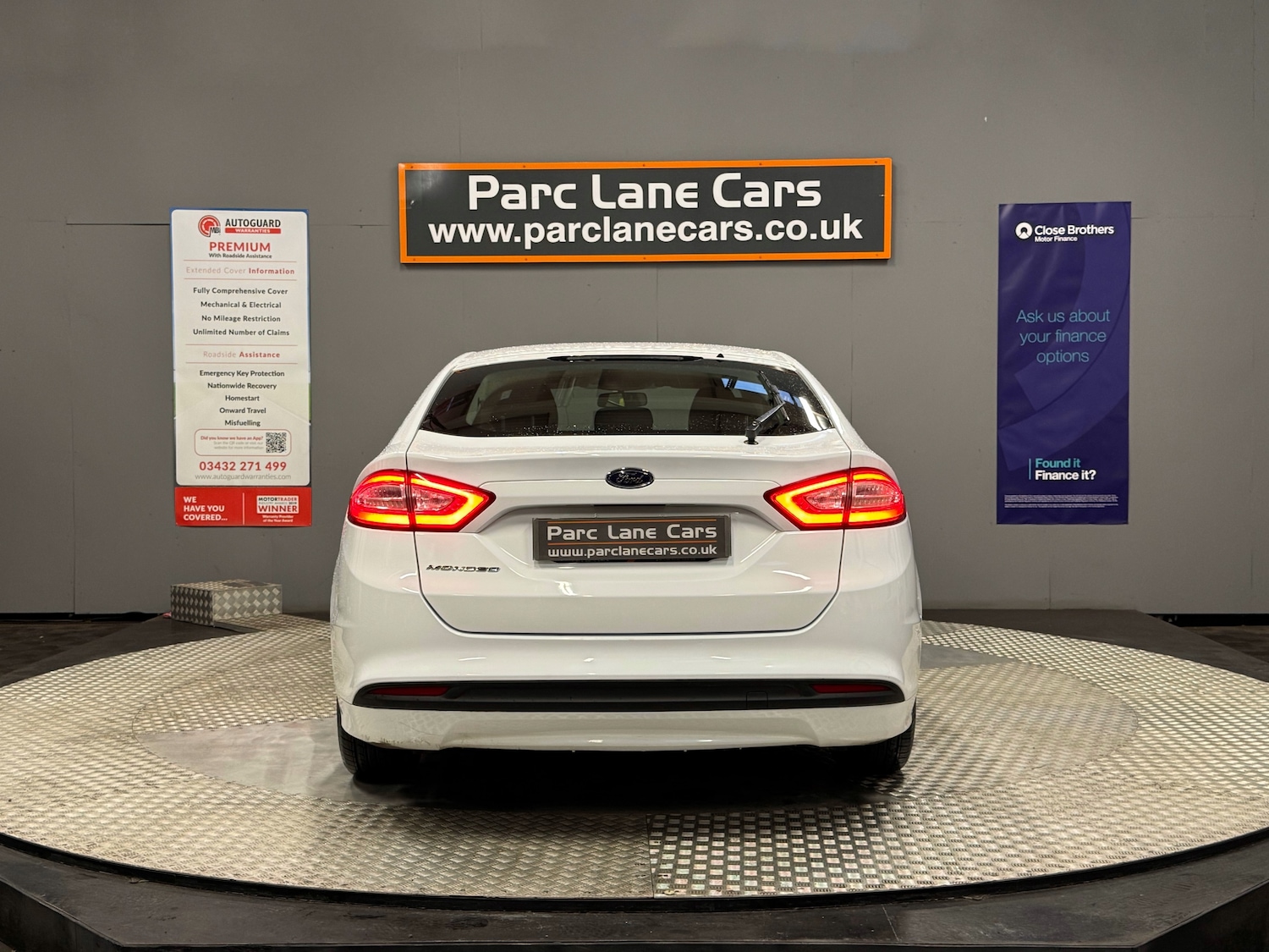 Used Ford Mondeo 2017 for sale - 76346882: Photo 4