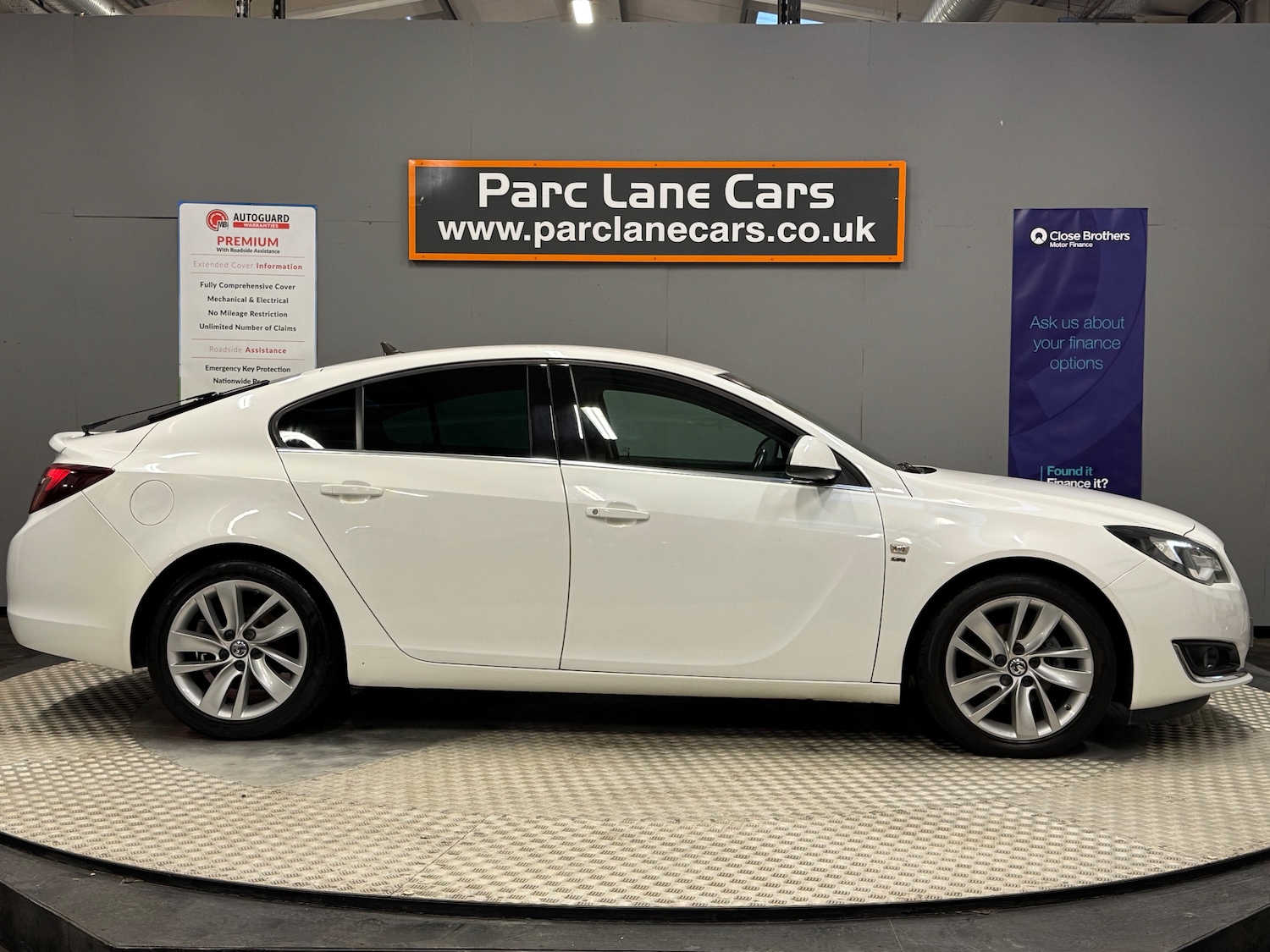 Used Vauxhall Insignia for sale - 76554441: Photo 2