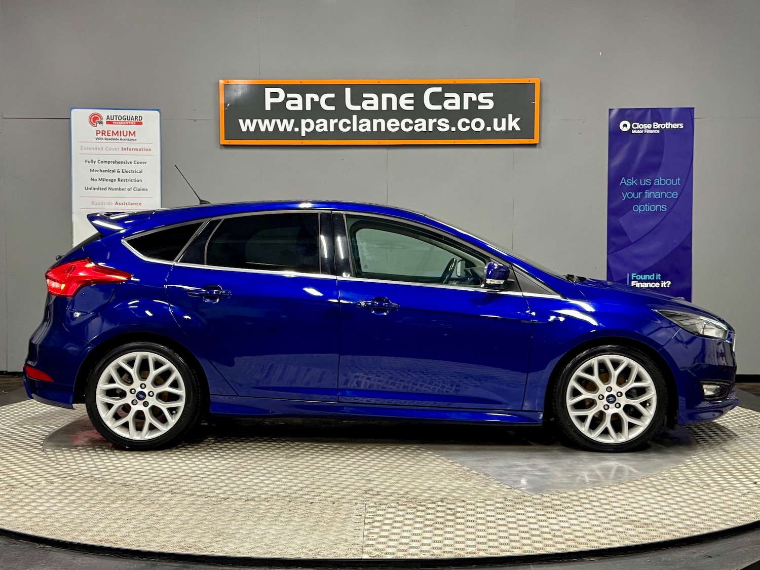 Used Ford Focus for sale - 76477489: Photo 2