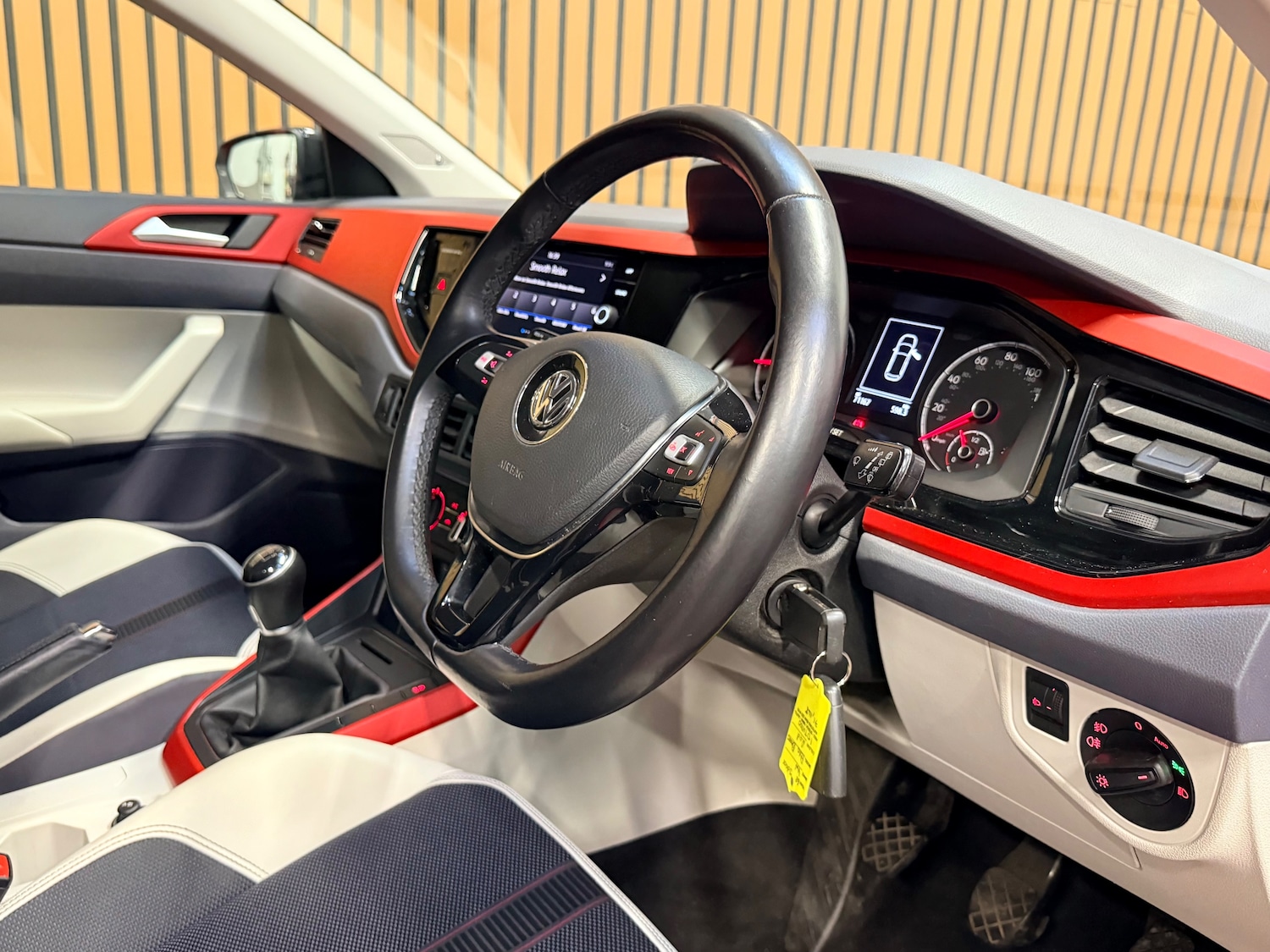 Used Volkswagen Polo 2018 for sale - 77600558: Photo 10