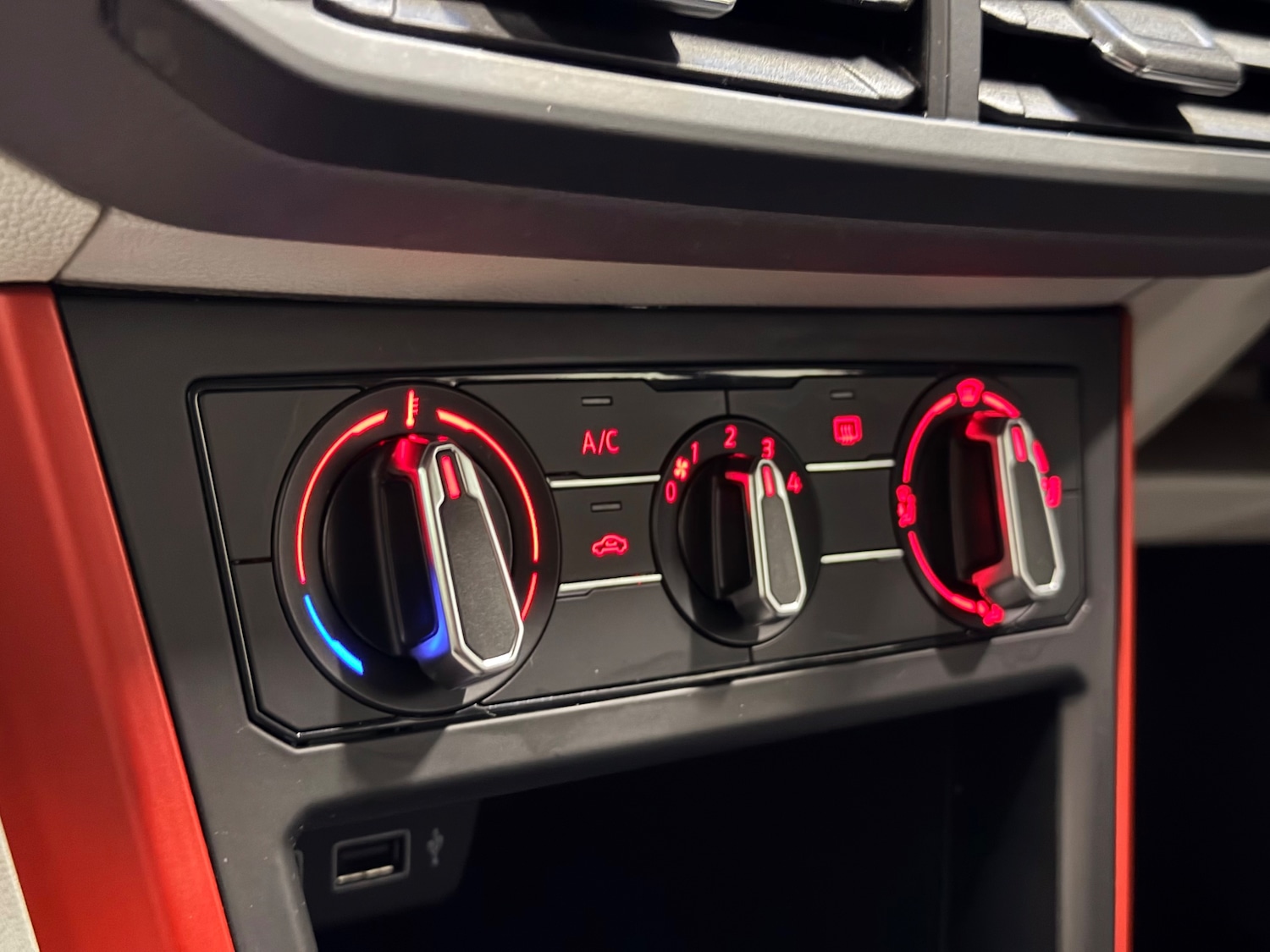 Used Volkswagen Polo 2018 for sale - 77600558: Photo 15