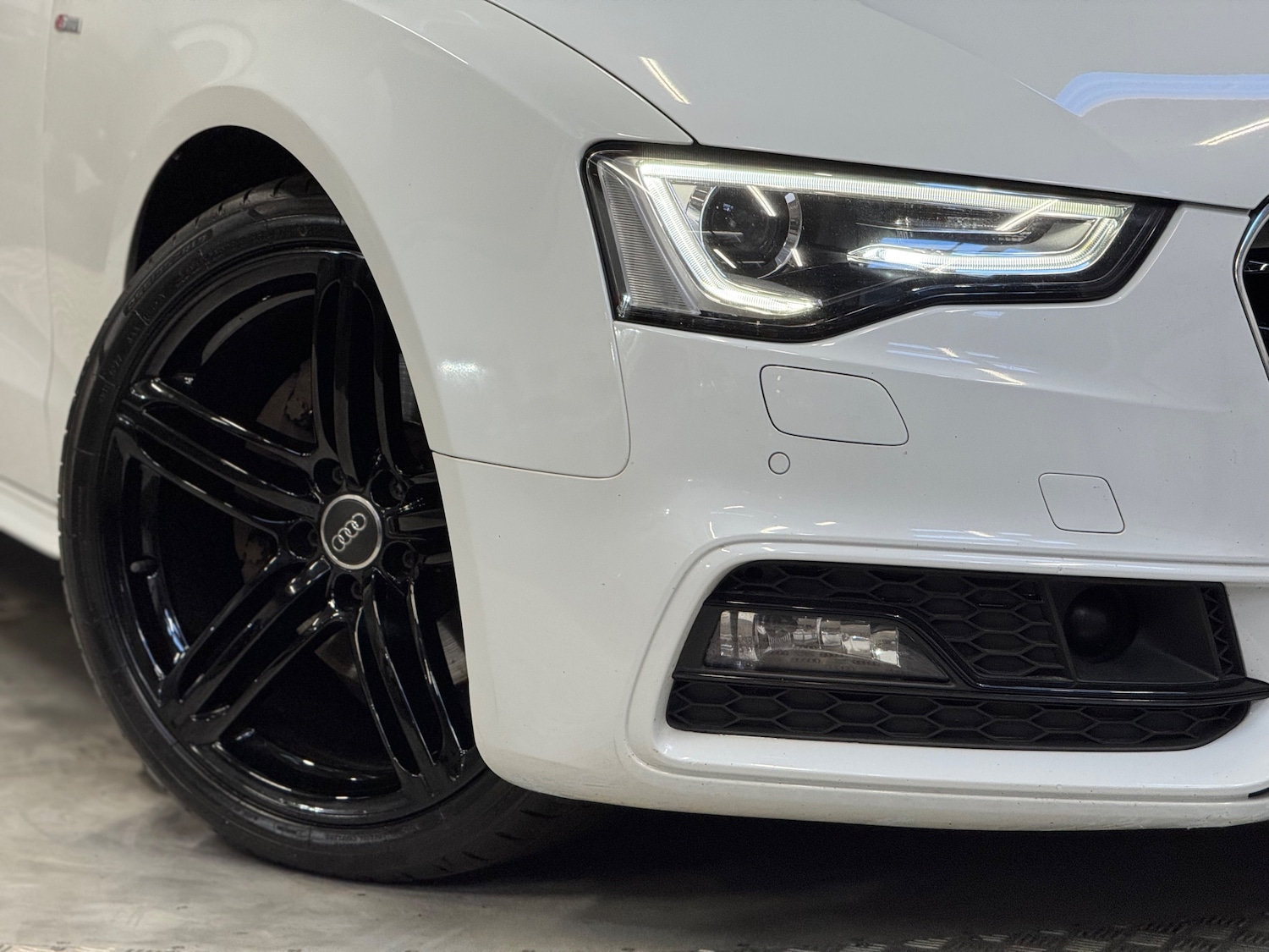 Used Audi A5 Cabriolet 2013 for sale - 76341049: Photo 19