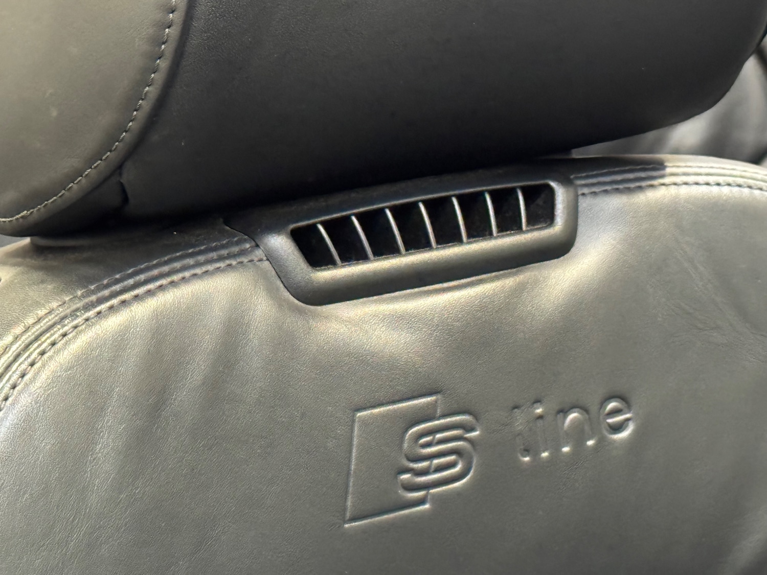 Used Audi A5 Cabriolet 2013 for sale - 76341049: Photo 37