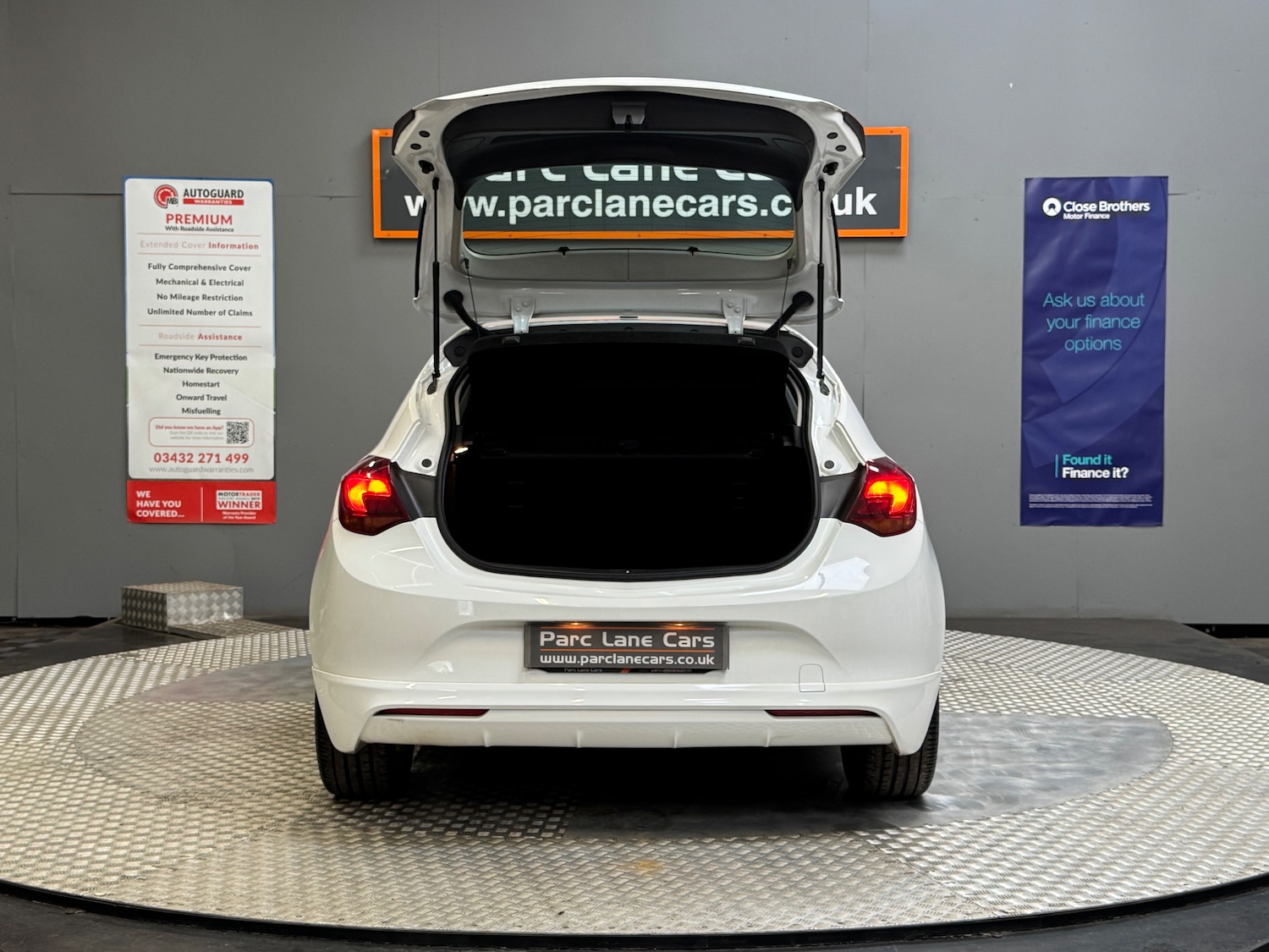 Used Vauxhall Astra 2015 for sale - 75700740: Photo 5