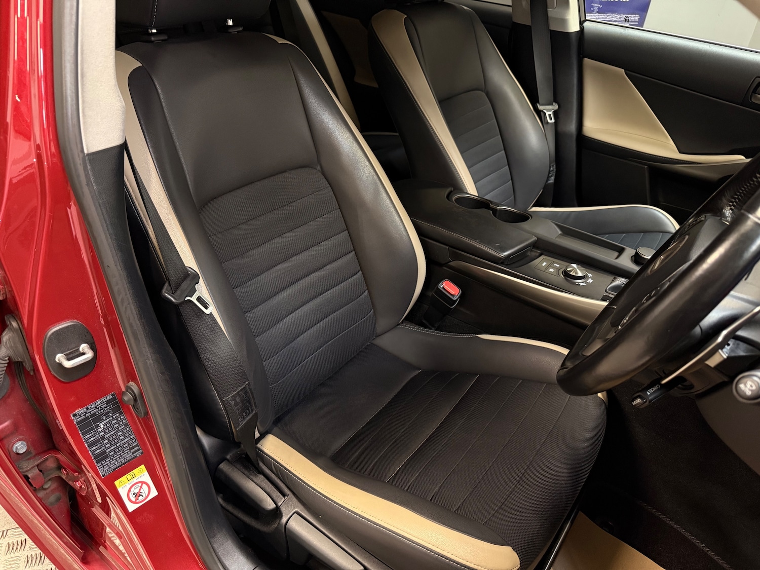 Used Lexus IS 2018 for sale - 76198163: Photo 23