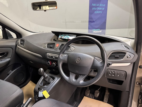 Used Renault Scenic 2011 for sale - 74398868: Photo 12