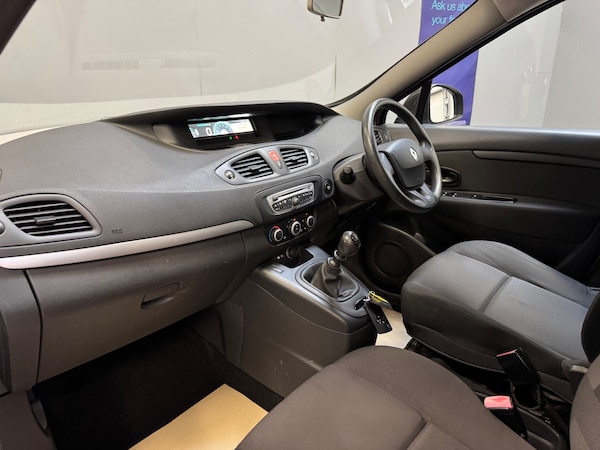 Used Renault Scenic 2011 for sale - 74398868: Photo 15