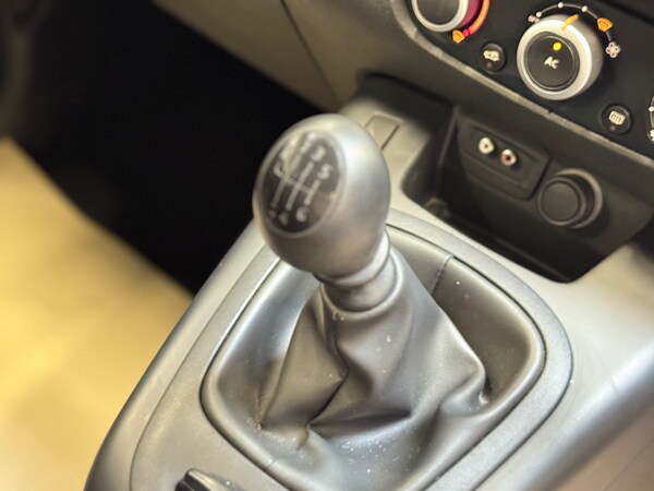 Used Renault Scenic 2011 for sale - 74398868: Photo 20